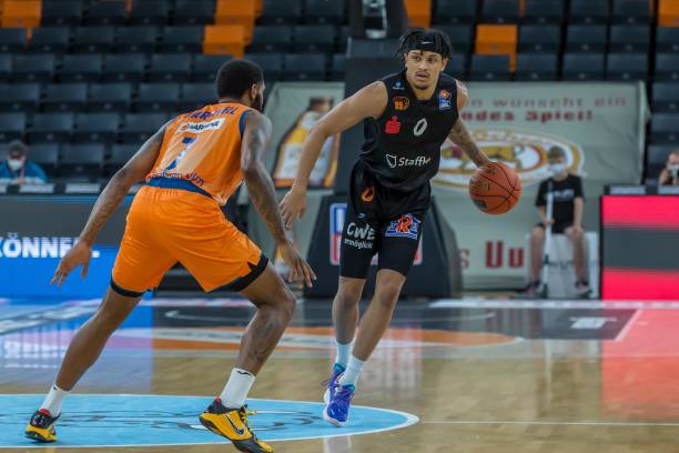 次闪亮于中 次闪亮于中