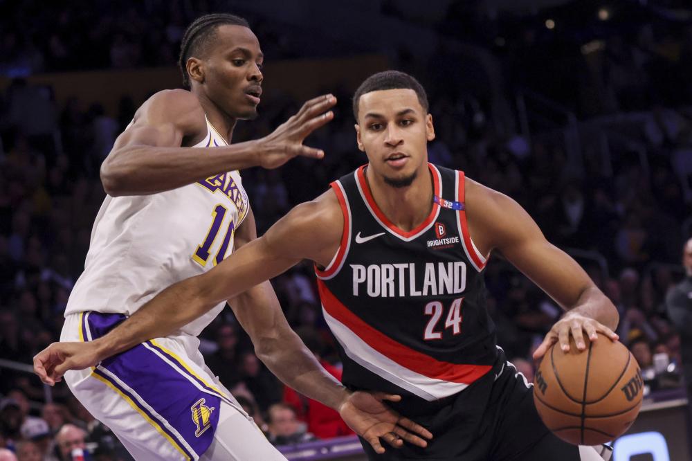 台上尤为明 台上尤为明